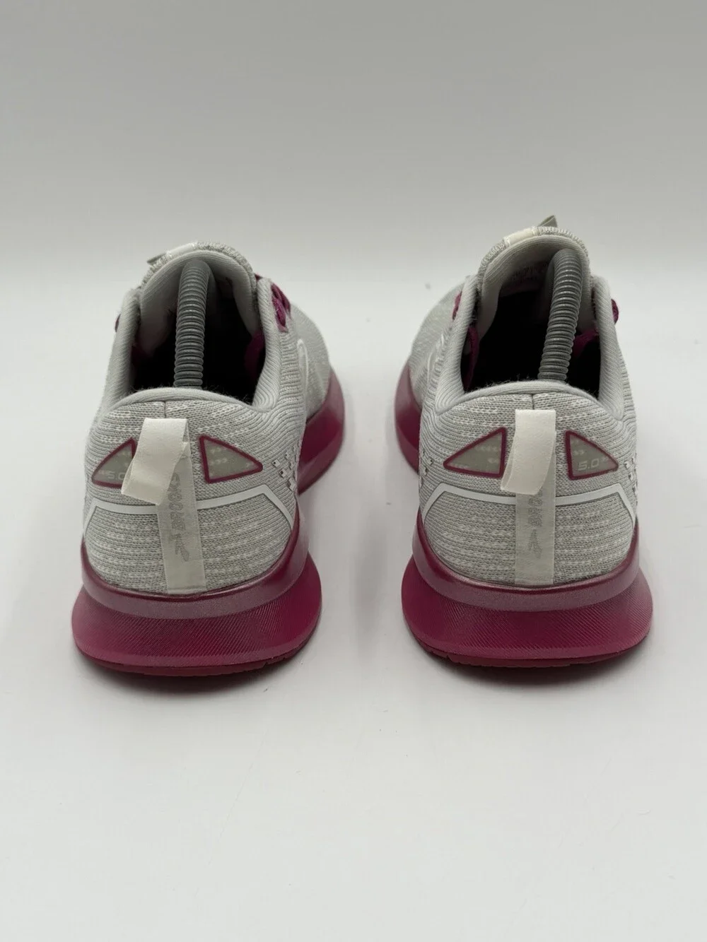 Brooks Levitate GTS 5 Women's Running Shoes Size 10 B (Medium) Gray Pink